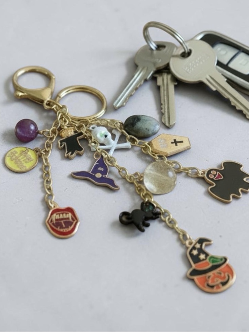 HAND CRAFTED SPOOKY HALLOWEEN BAG CHARM & KEYCHAIN Enamel Witch & Skull Clip